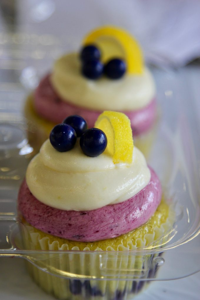OC FAIR 2017 | Judging Cakes and Cupcakes blueberry lemon cupcakes