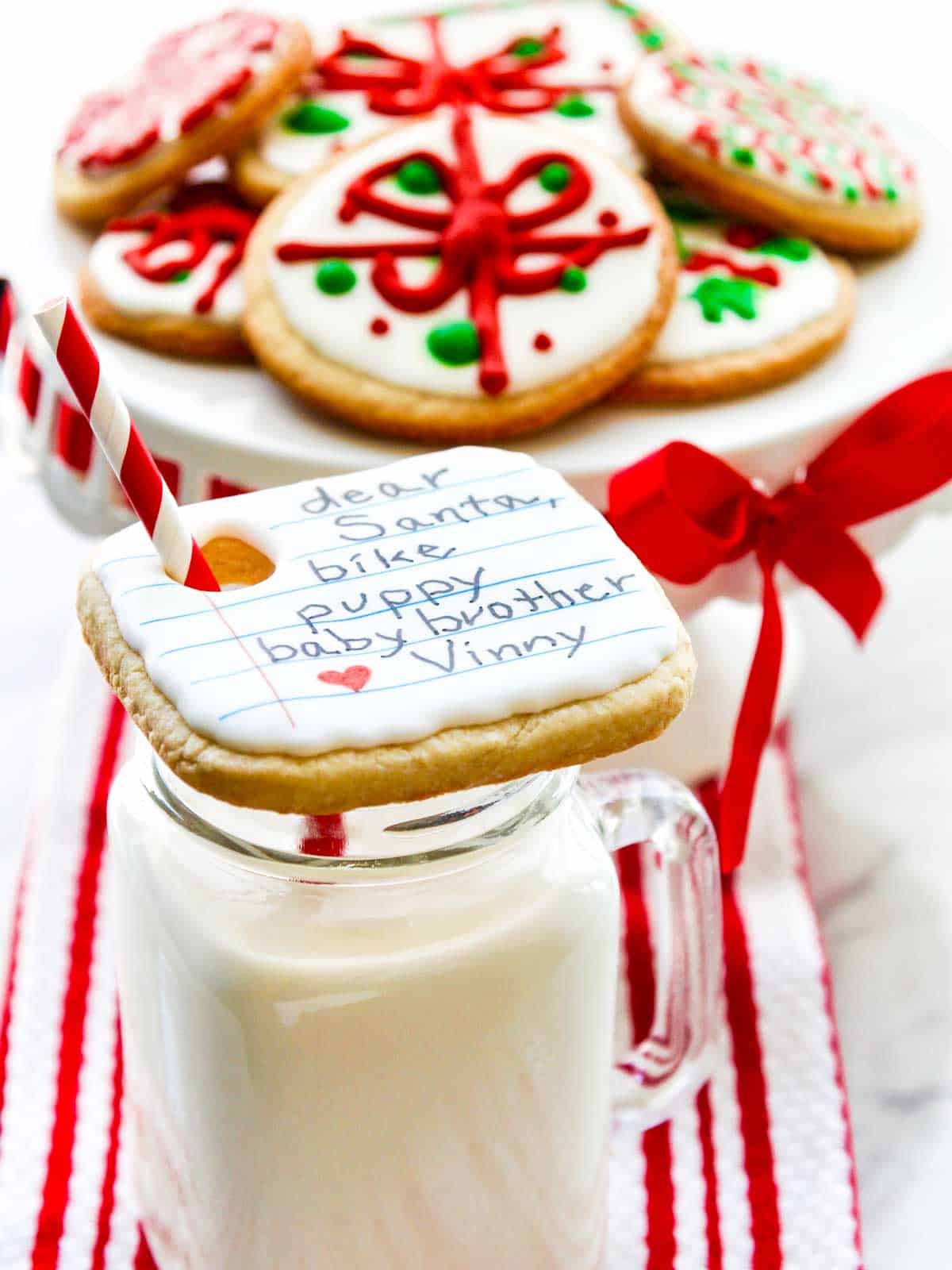https://www.delicioustable.com/wp-content/uploads/2021/11/Santas-Cookies-with-a-wish-list.jpg
