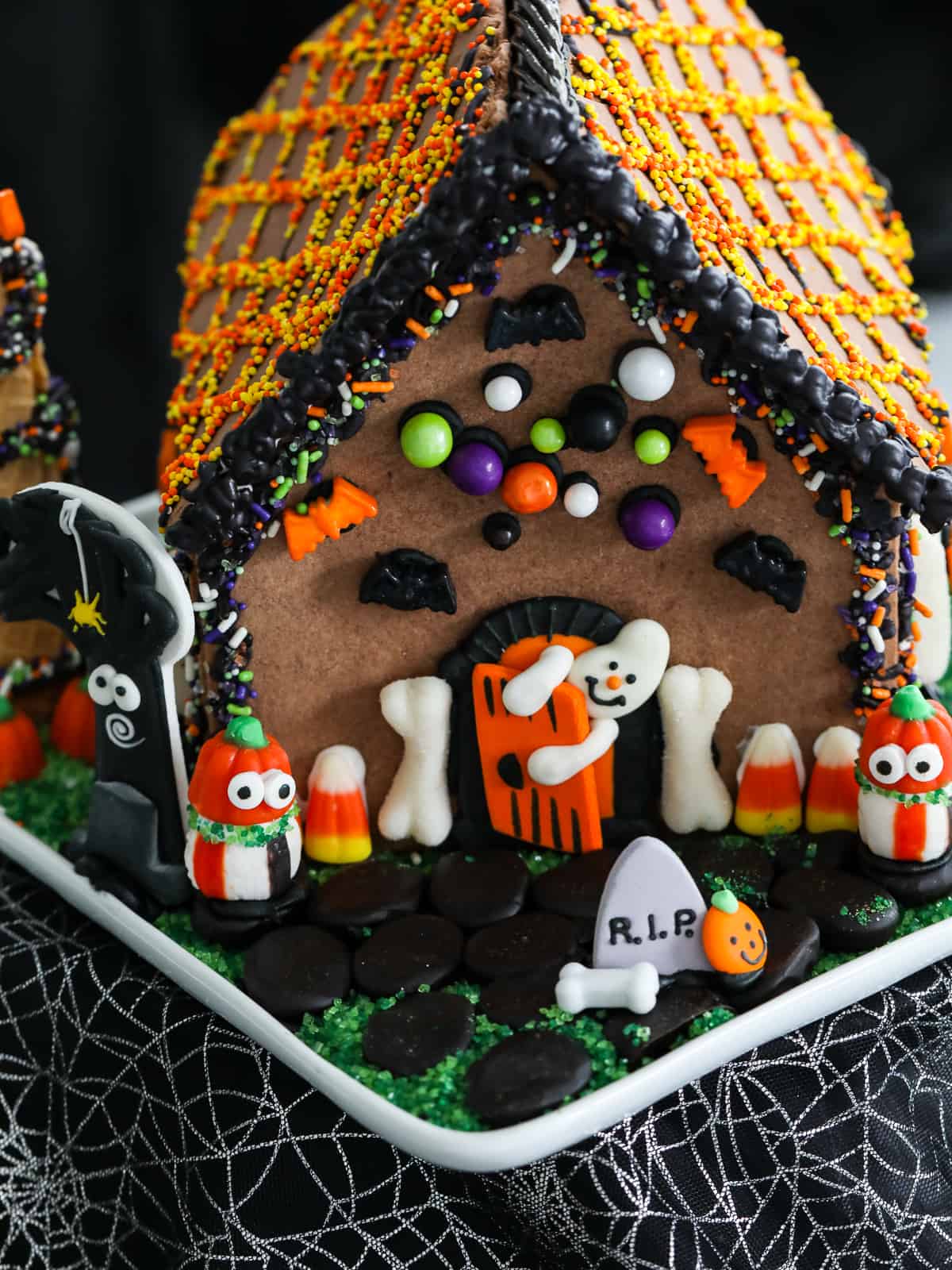 Haunted gingerbread shop house kit